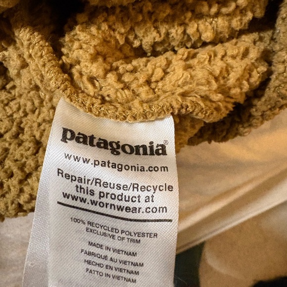 Patagonia Tan Fleece Jacket - Picture 3 of 3